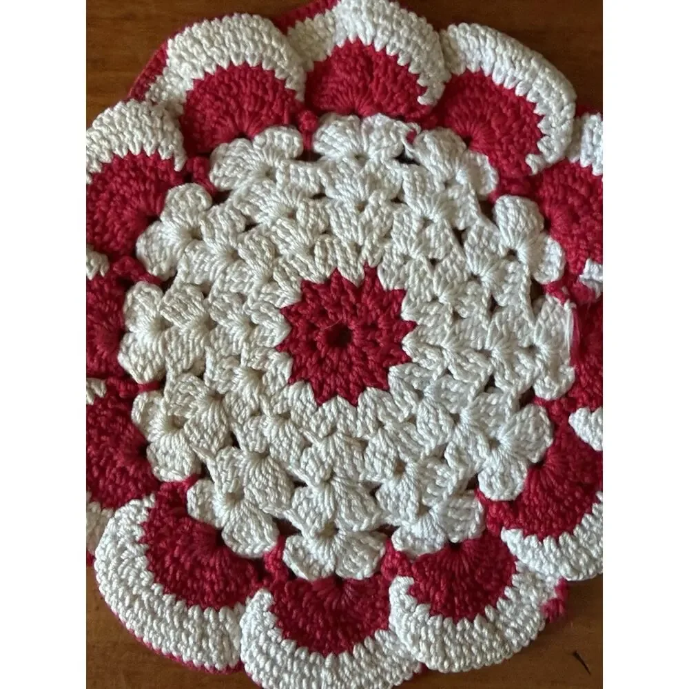 Vintage Crochet Pot Holder Bundle Set 4 Handmade Kitchen Decor White Red Cream